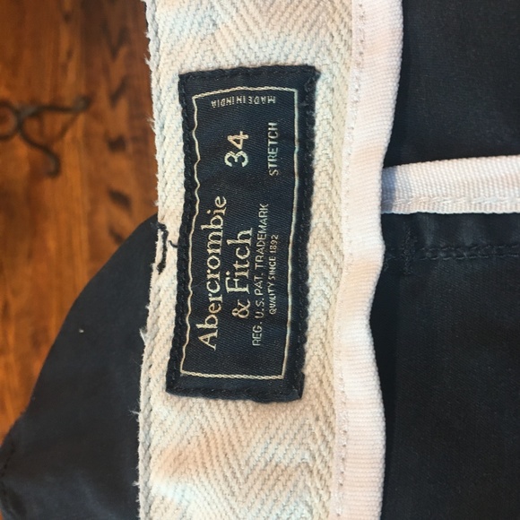 Abercrombie Men's Stretch Twill Shorts - Picture 3 of 5